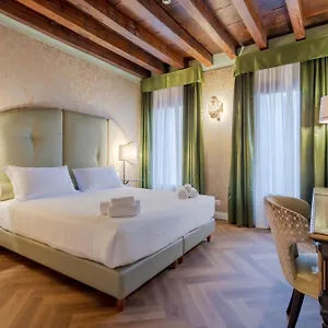relais-piazza-san-marco.hotelinveneto.com/